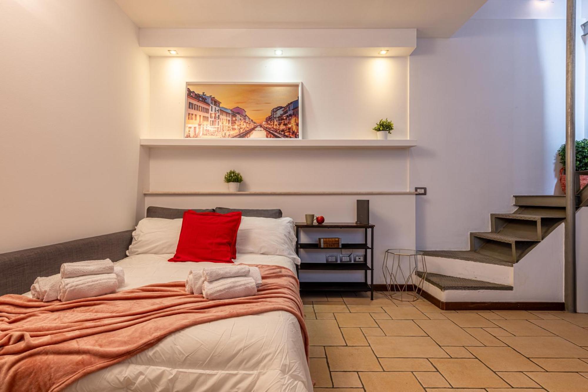 Romantic Suite Navigli - 15Min Duomo - Free Parking Milan Exterior photo